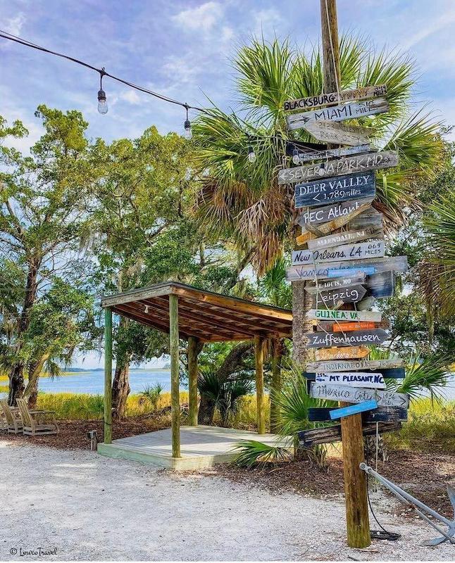 Signage in Bluffton, SC, pointing the beach, attractions, restaurants, and more