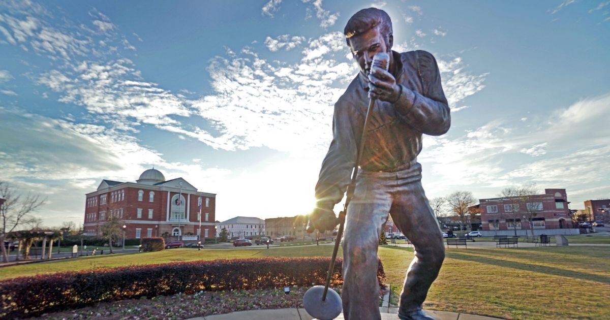 The Elvis Presley statue in Tupelo