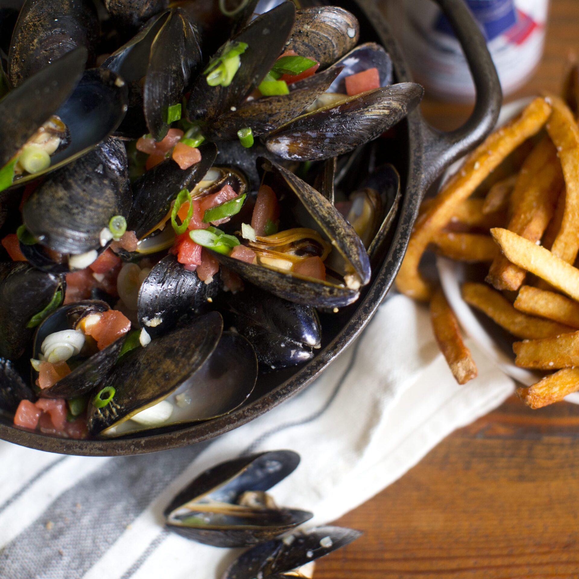 Beer Can Mussels with fries