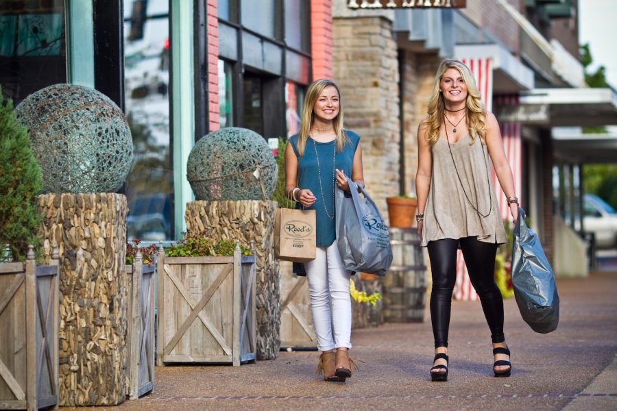Photo of girls shopping, one of the things to do in Tupelo