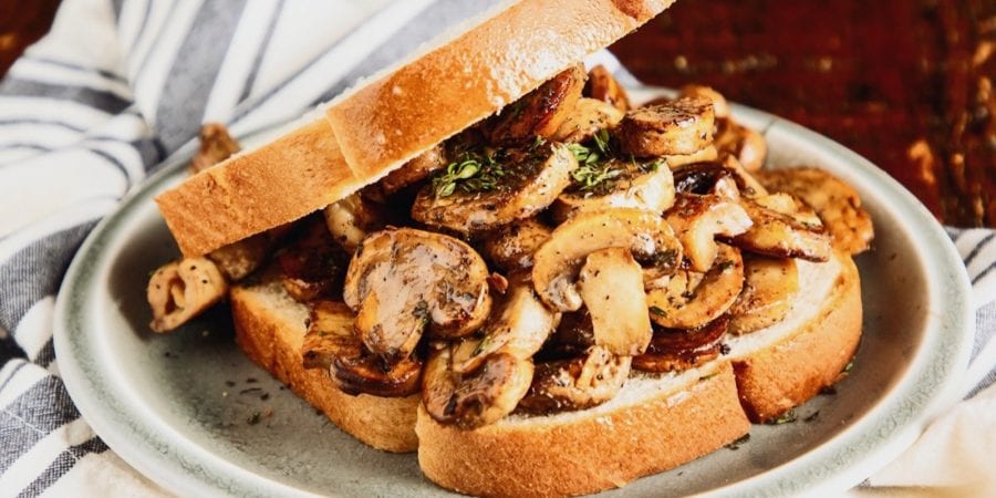 Mushroom toast featured