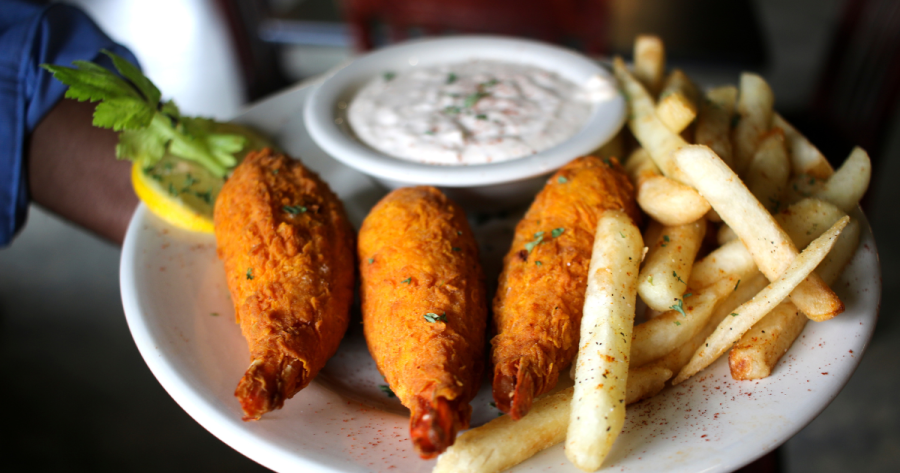 Wondering what to do in Shreveport? Try the fried shrimp plates from local restaurants