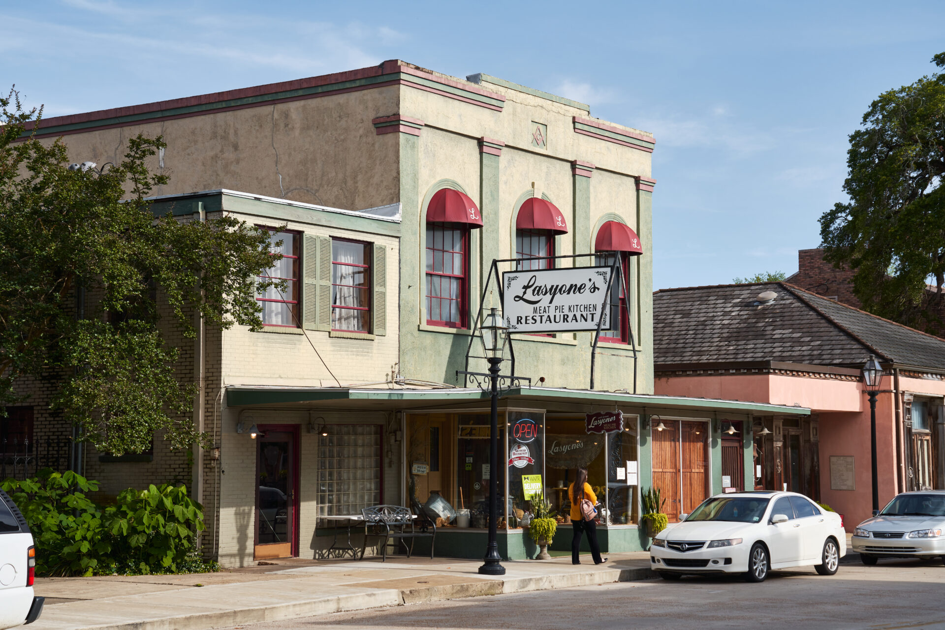 Downtown Natchitoches featuring Lasyone's restaurant 