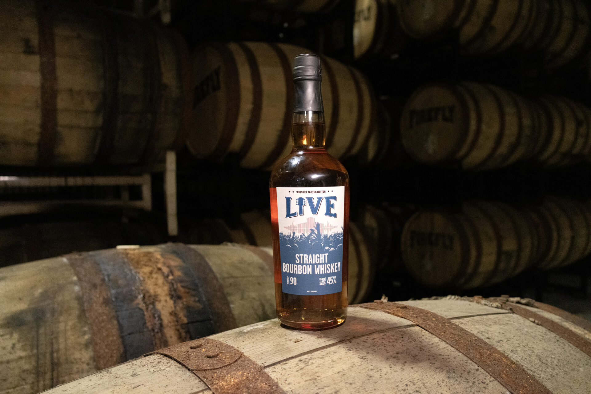 LIVE Straight Bourbon Whiskey from Tom & Huck Distillers