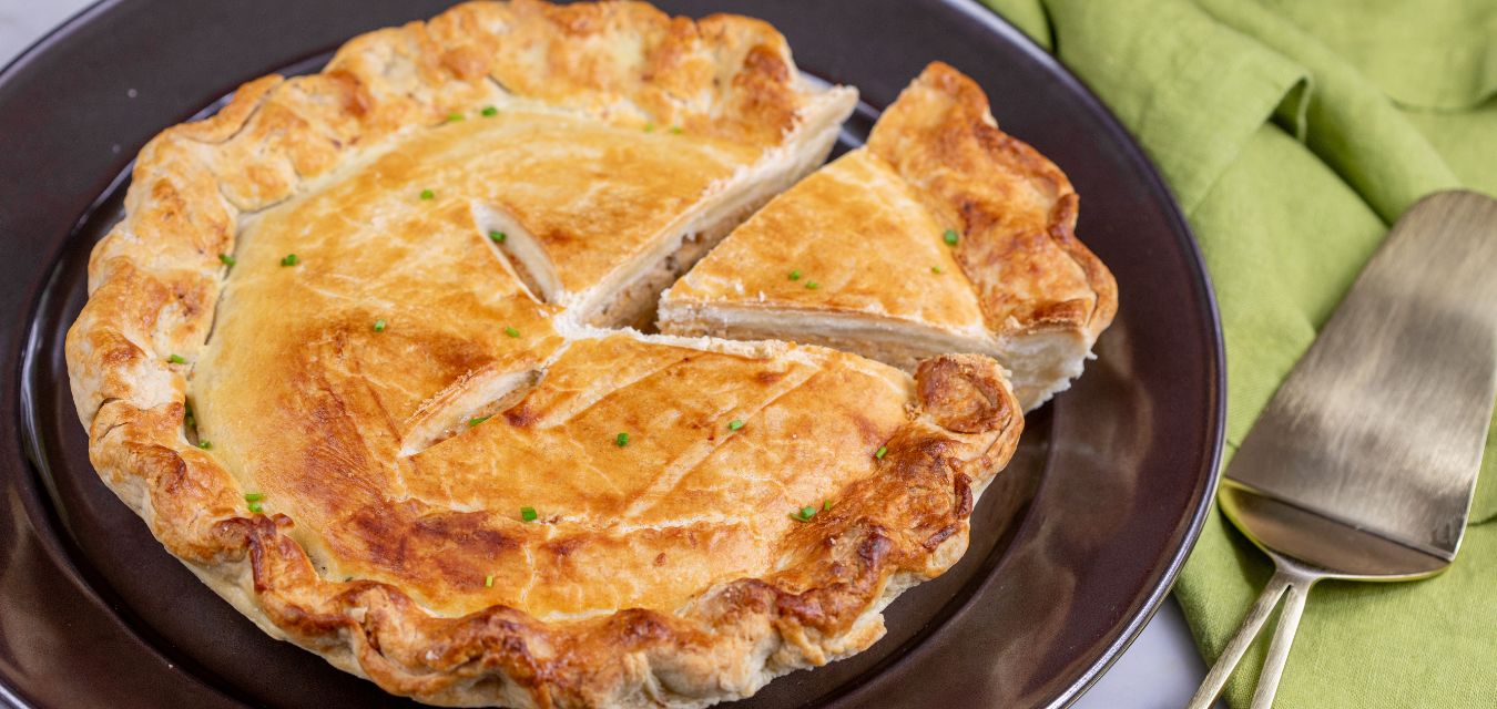 English Cheddar and Onion Pie