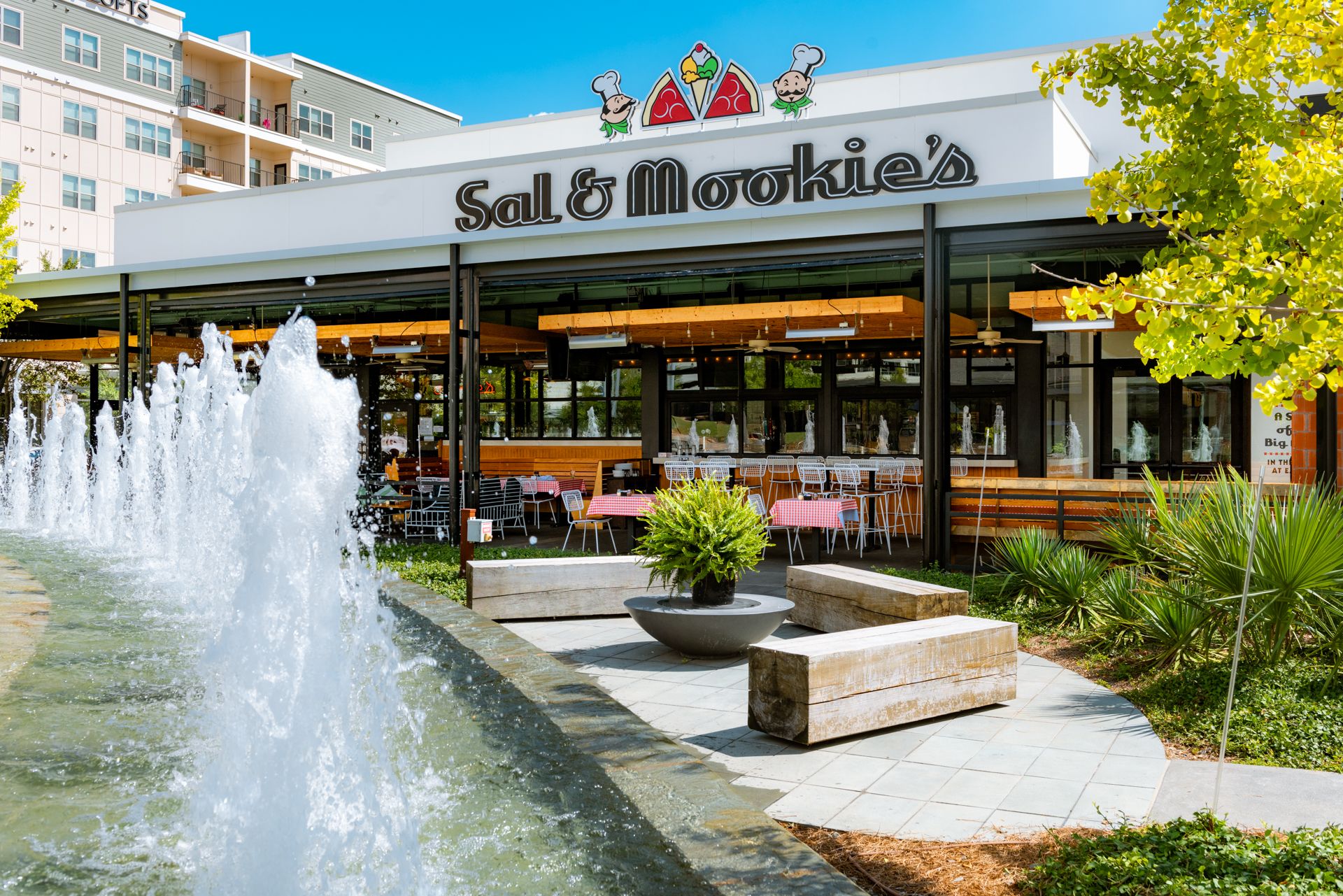 Pretty fountains outside of Sal & Mookies.