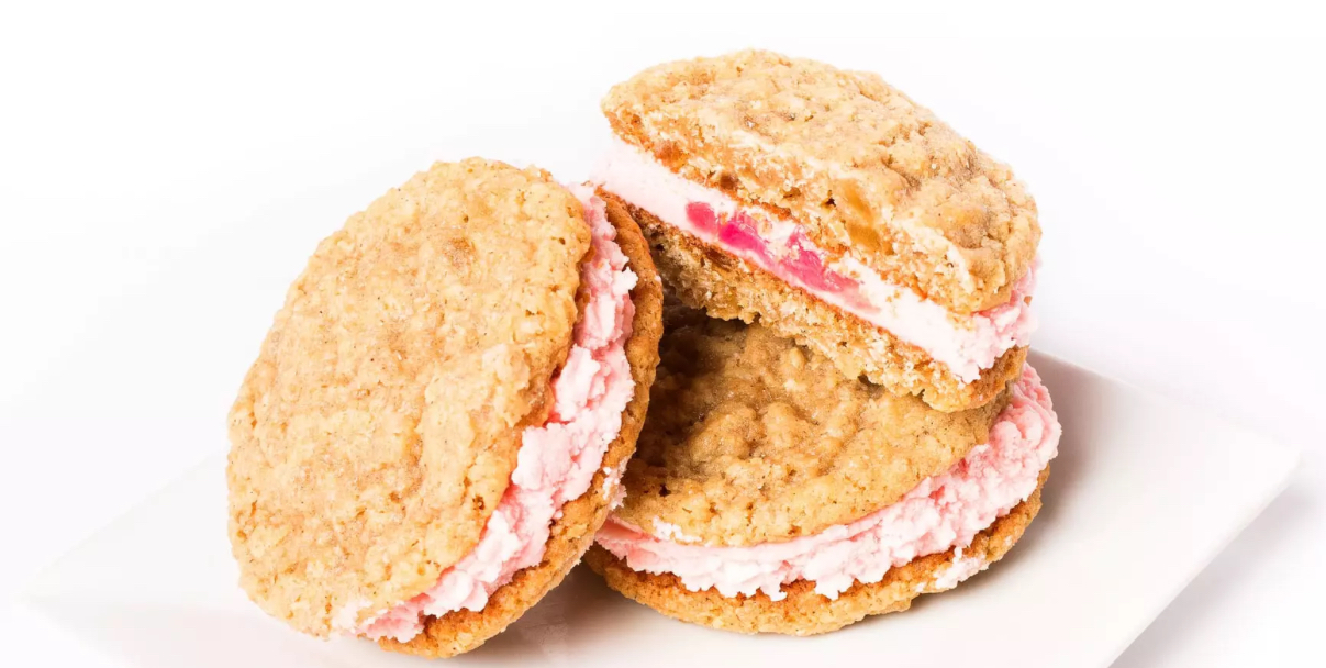Mother’s Day rhubarb cream pies