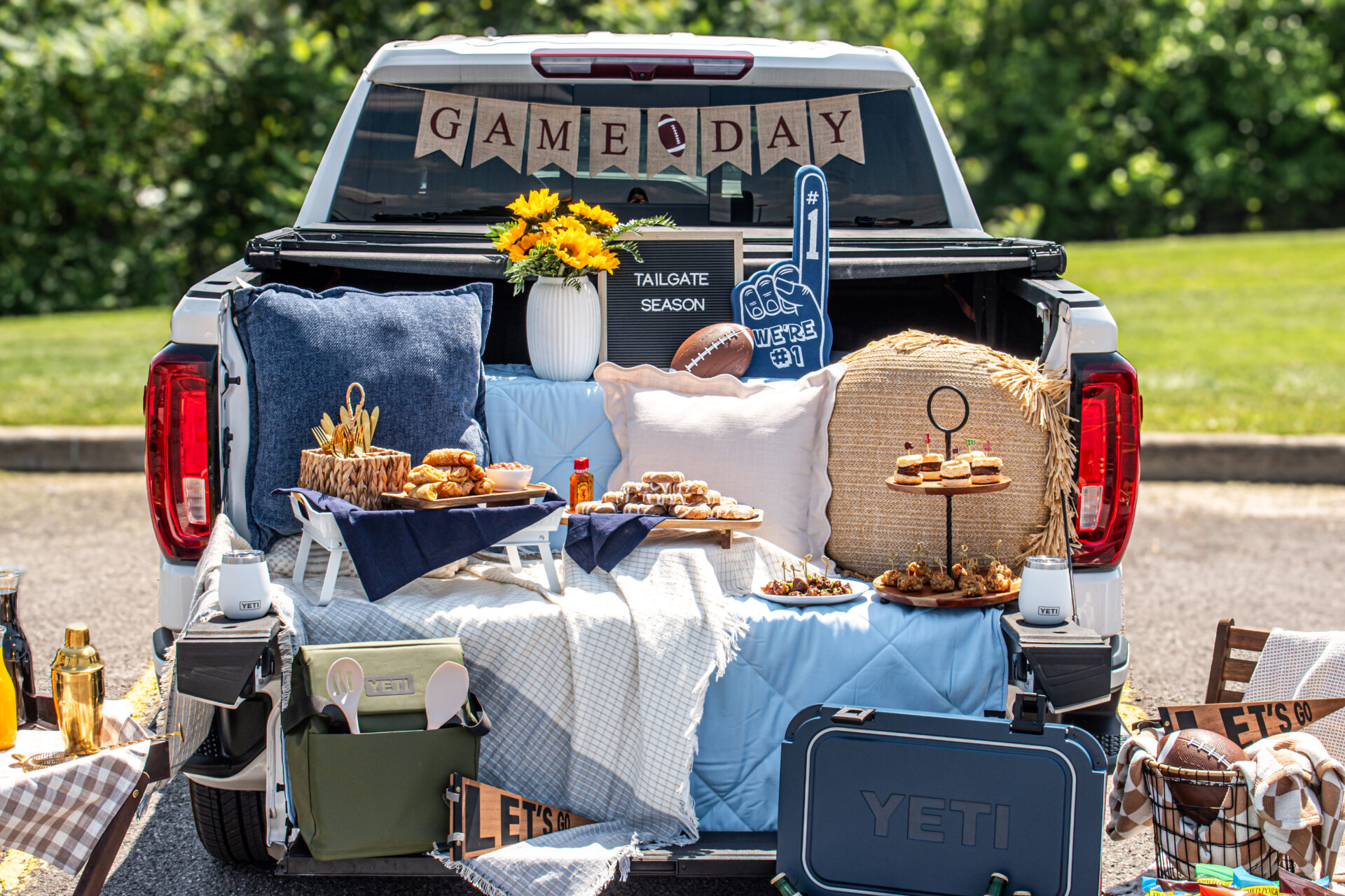 Tailgate Furbee yeti