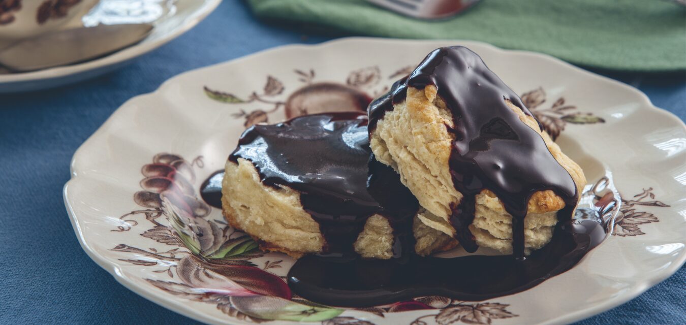 flaky buttermilk biscuits