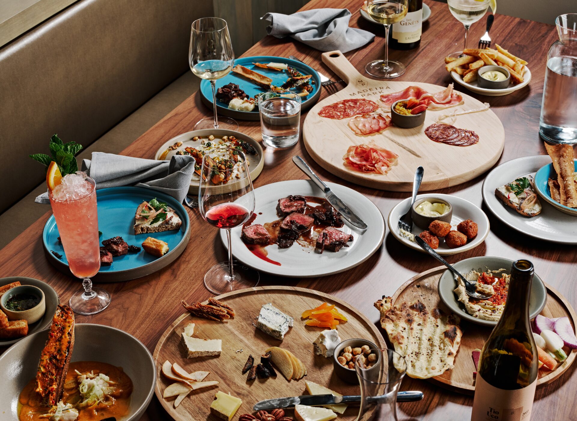 Madeira Park Spread Andrew Thomas Lee ()