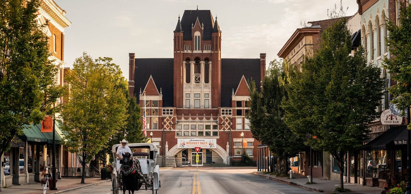 Bardstown Kentucky featured image courtesy of Grizzly Media
