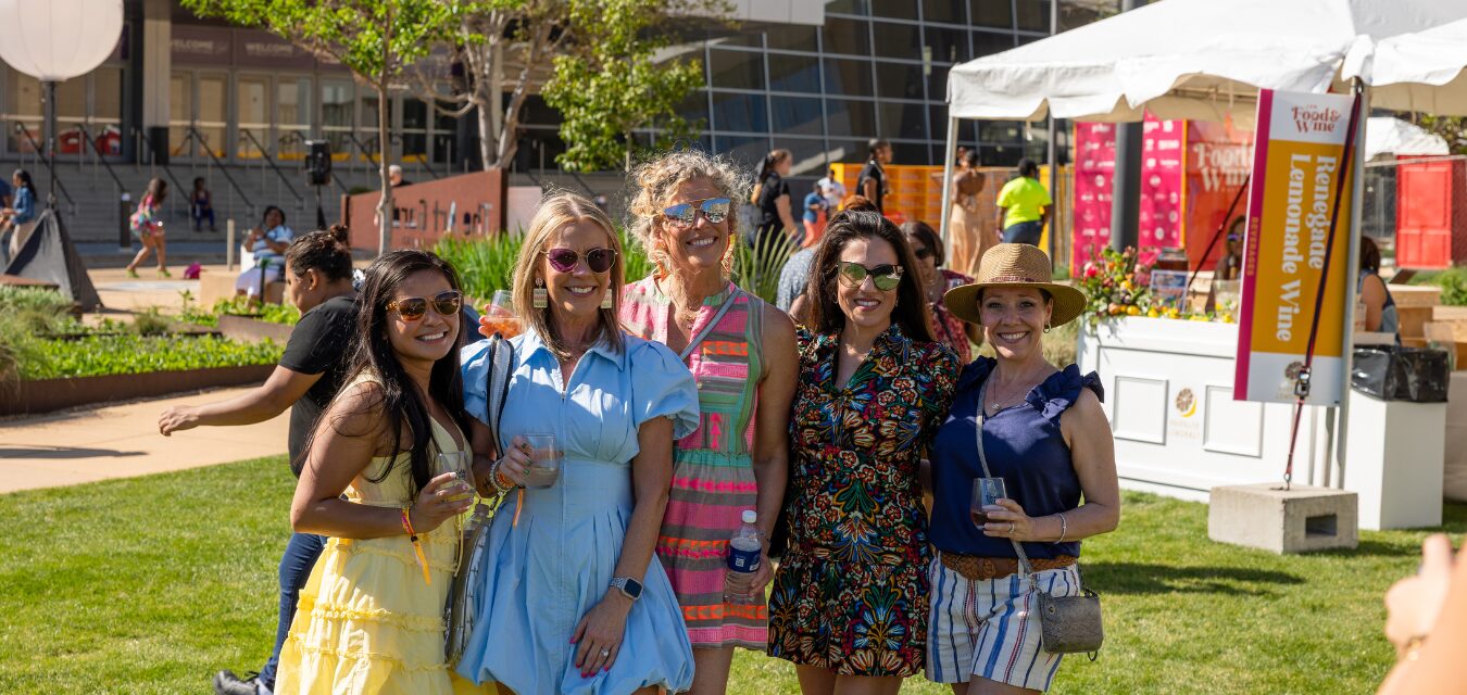 a group at JXNFW Sunday Tasting