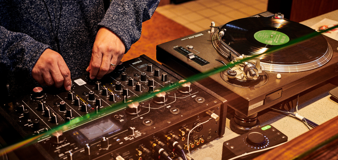 HighDive DJ Stephen DeVries